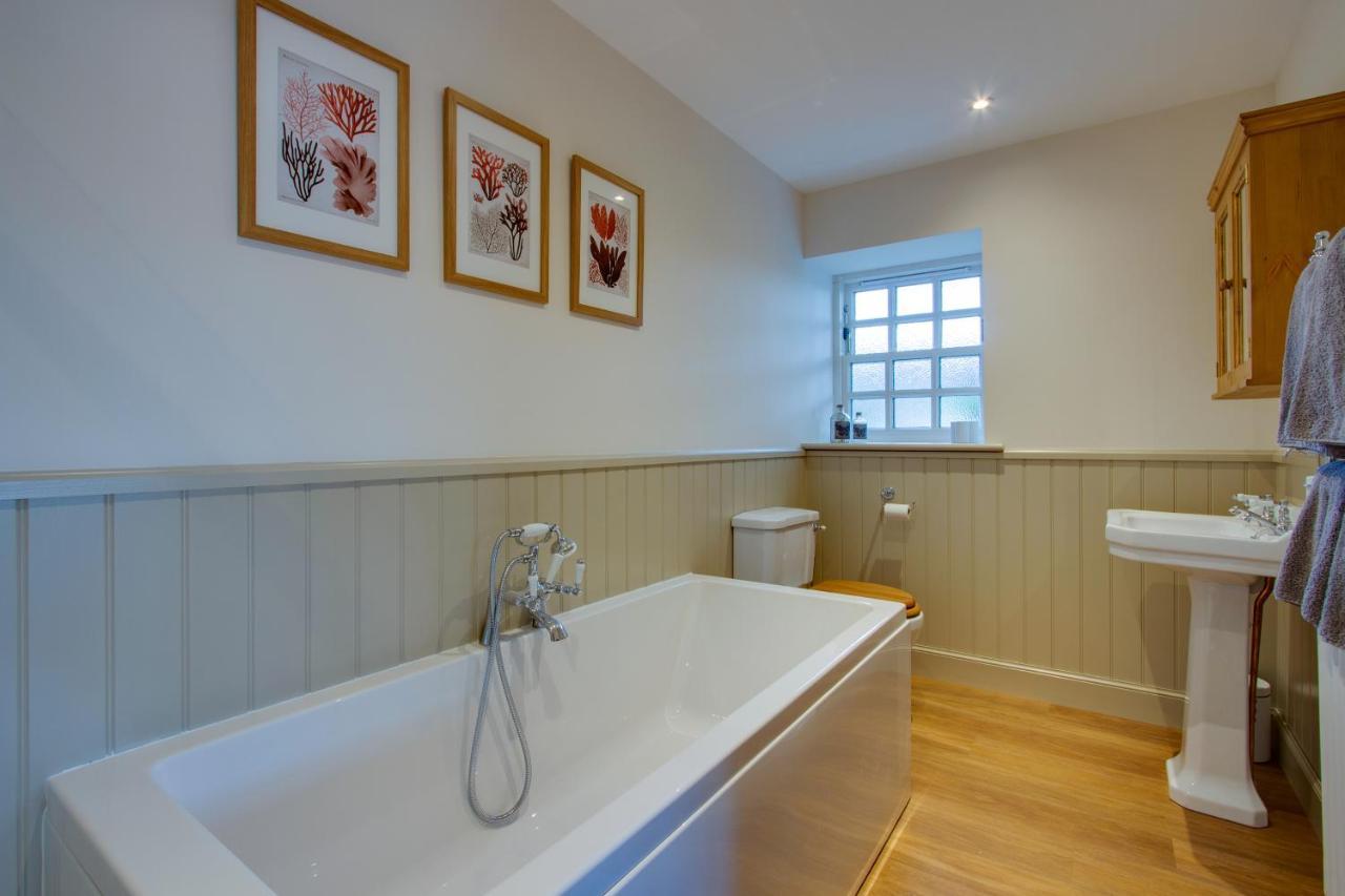 Home Farm B&B - Poppy Room Forfar Dış mekan fotoğraf